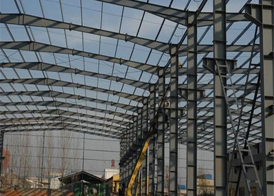 Q345 fabricados galvanizados encienden la estructura de edificio de marco de acero